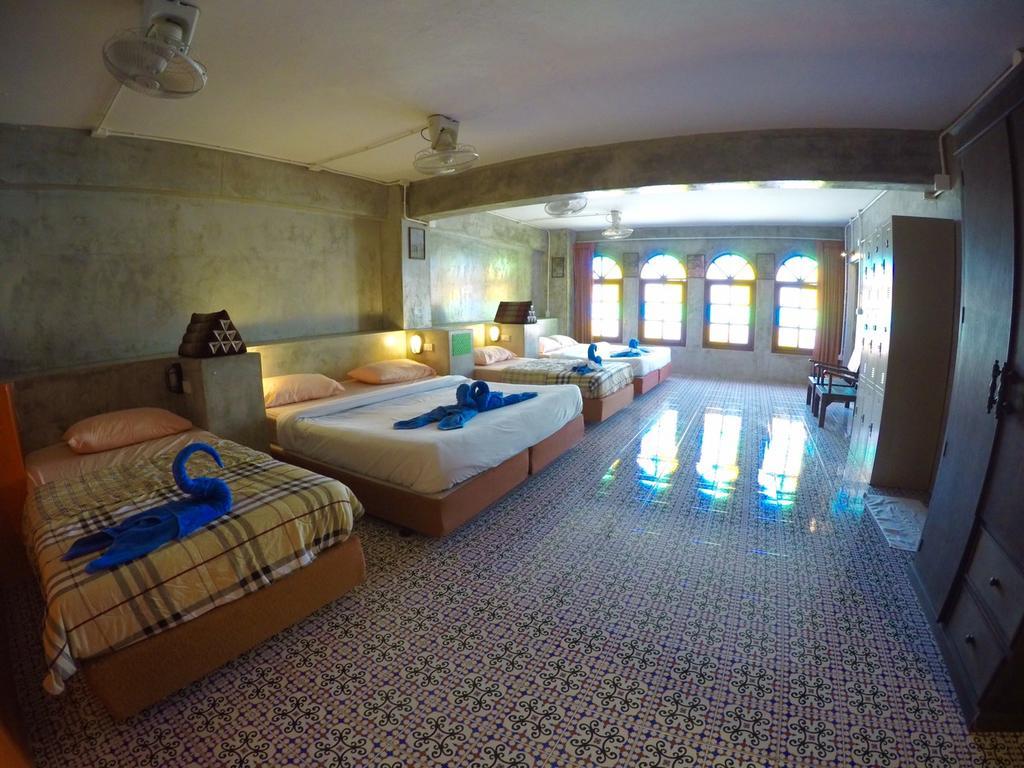 Cafe 66 Hostel Phuket Zewnętrze zdjęcie