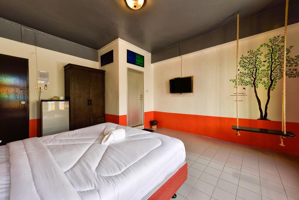 Cafe 66 Hostel Phuket Zewnętrze zdjęcie