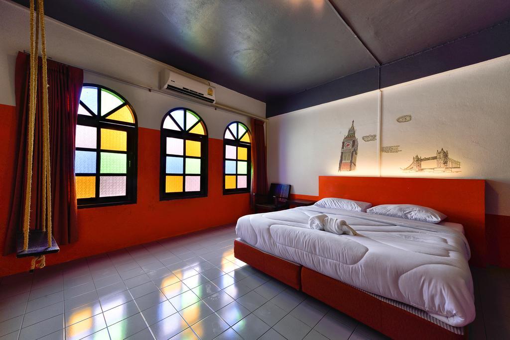 Cafe 66 Hostel Phuket Zewnętrze zdjęcie