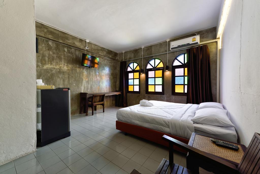 Cafe 66 Hostel Phuket Zewnętrze zdjęcie