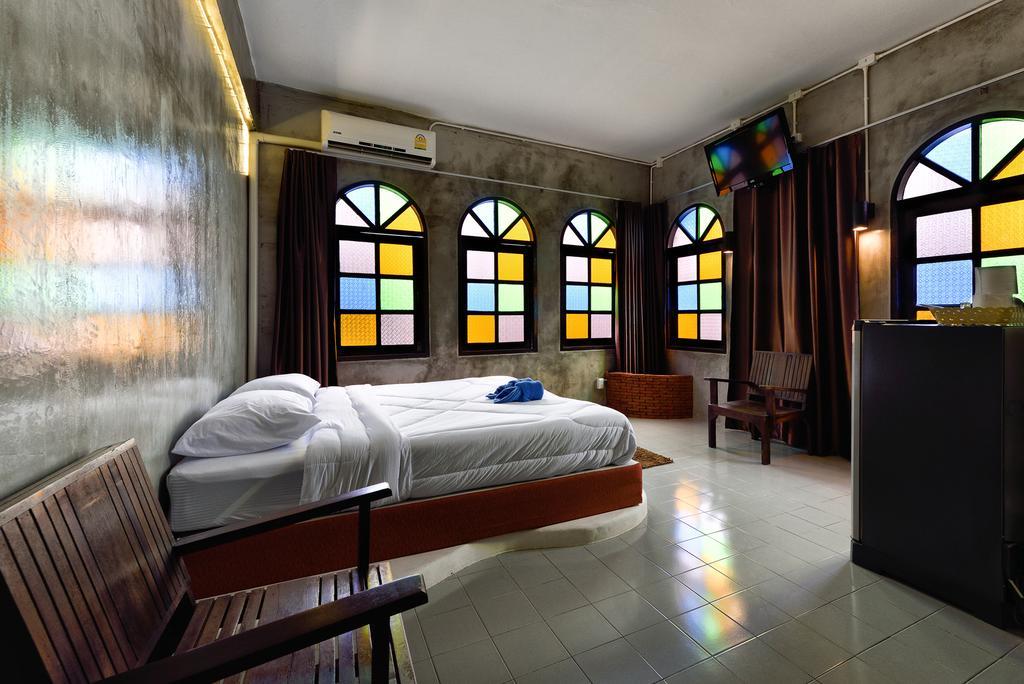 Cafe 66 Hostel Phuket Zewnętrze zdjęcie