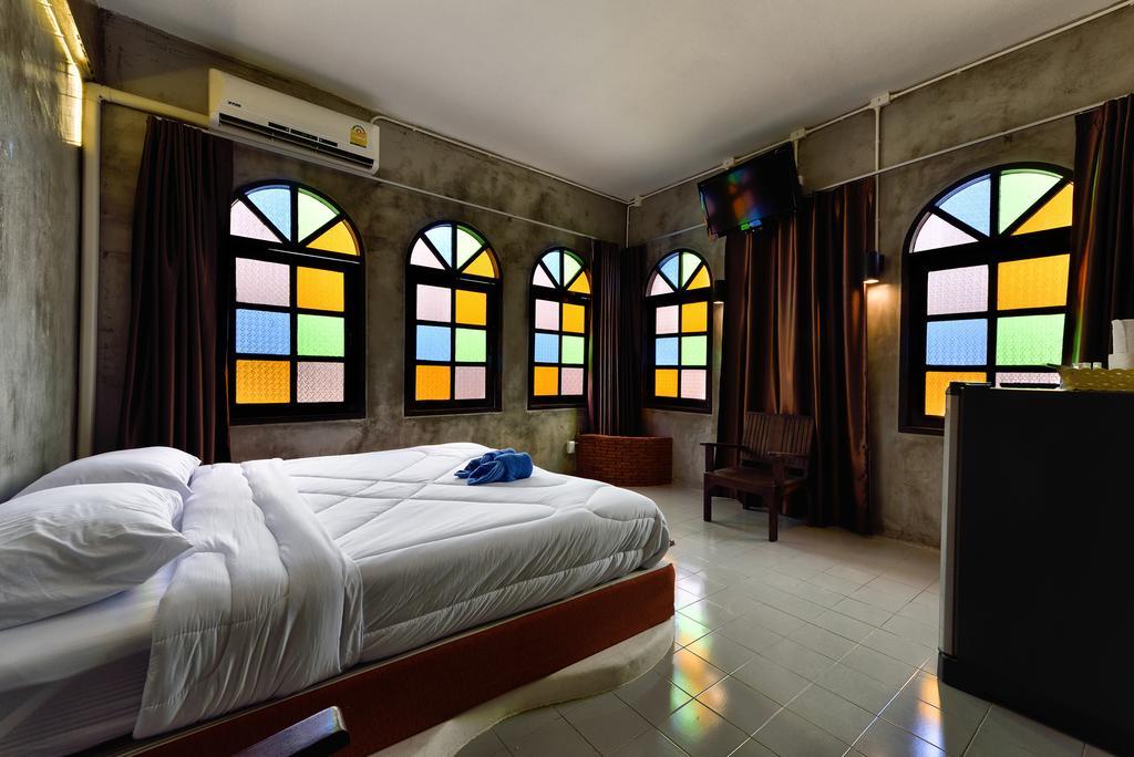 Cafe 66 Hostel Phuket Zewnętrze zdjęcie