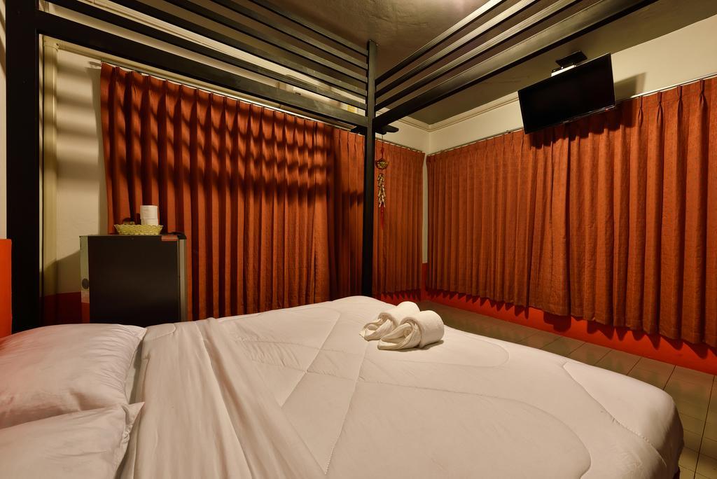 Cafe 66 Hostel Phuket Zewnętrze zdjęcie
