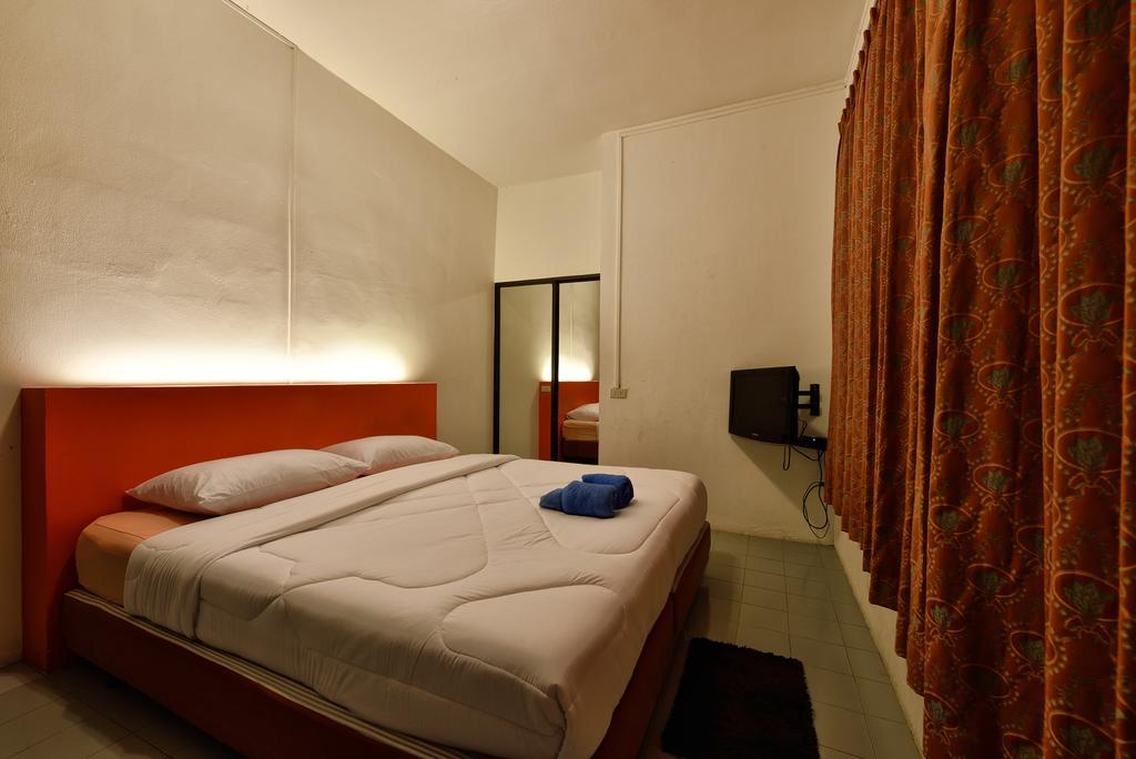 Cafe 66 Hostel Phuket Zewnętrze zdjęcie
