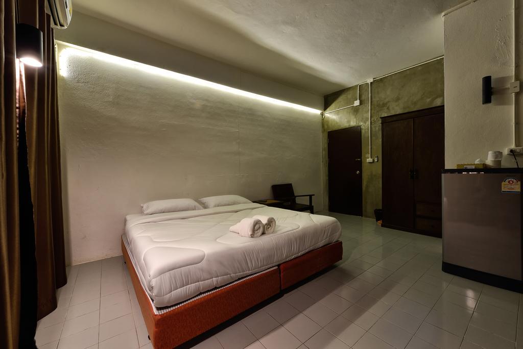 Cafe 66 Hostel Phuket Zewnętrze zdjęcie